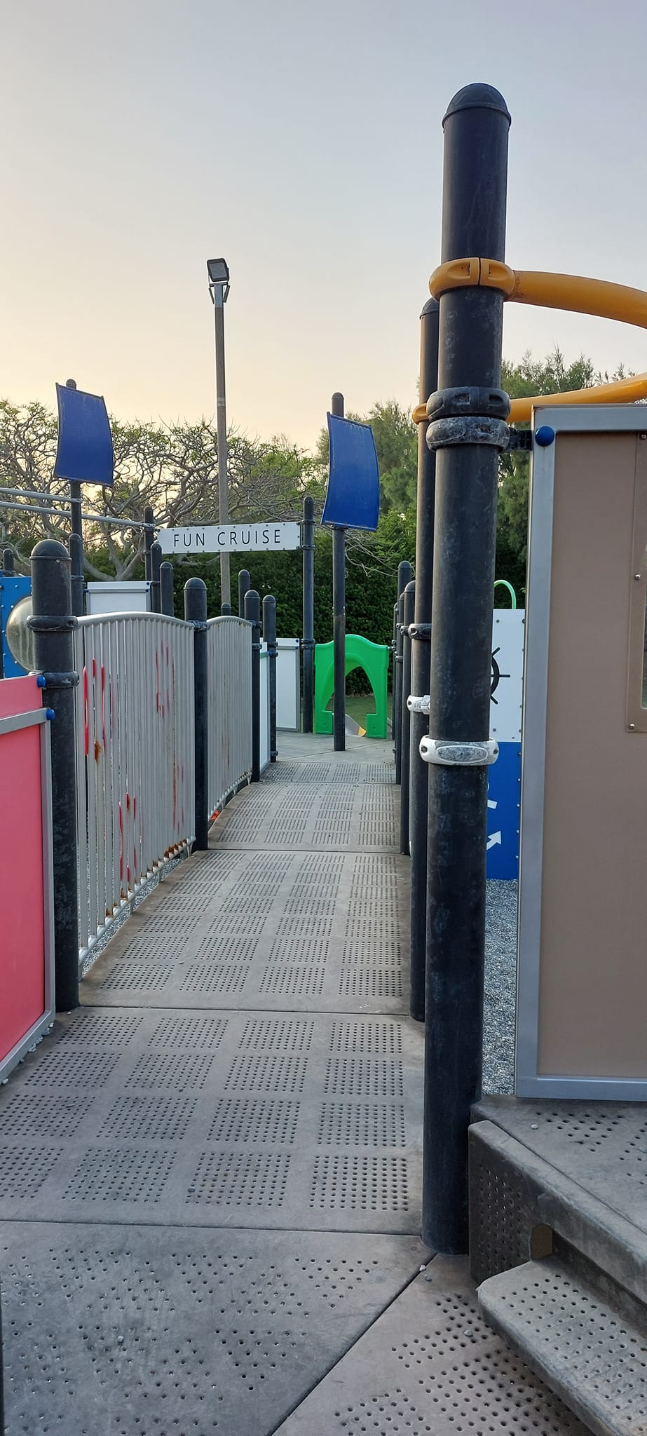 手機上傳