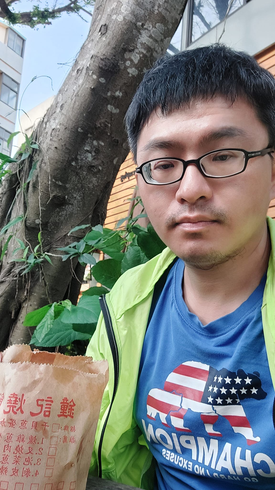 排了一小時的隊