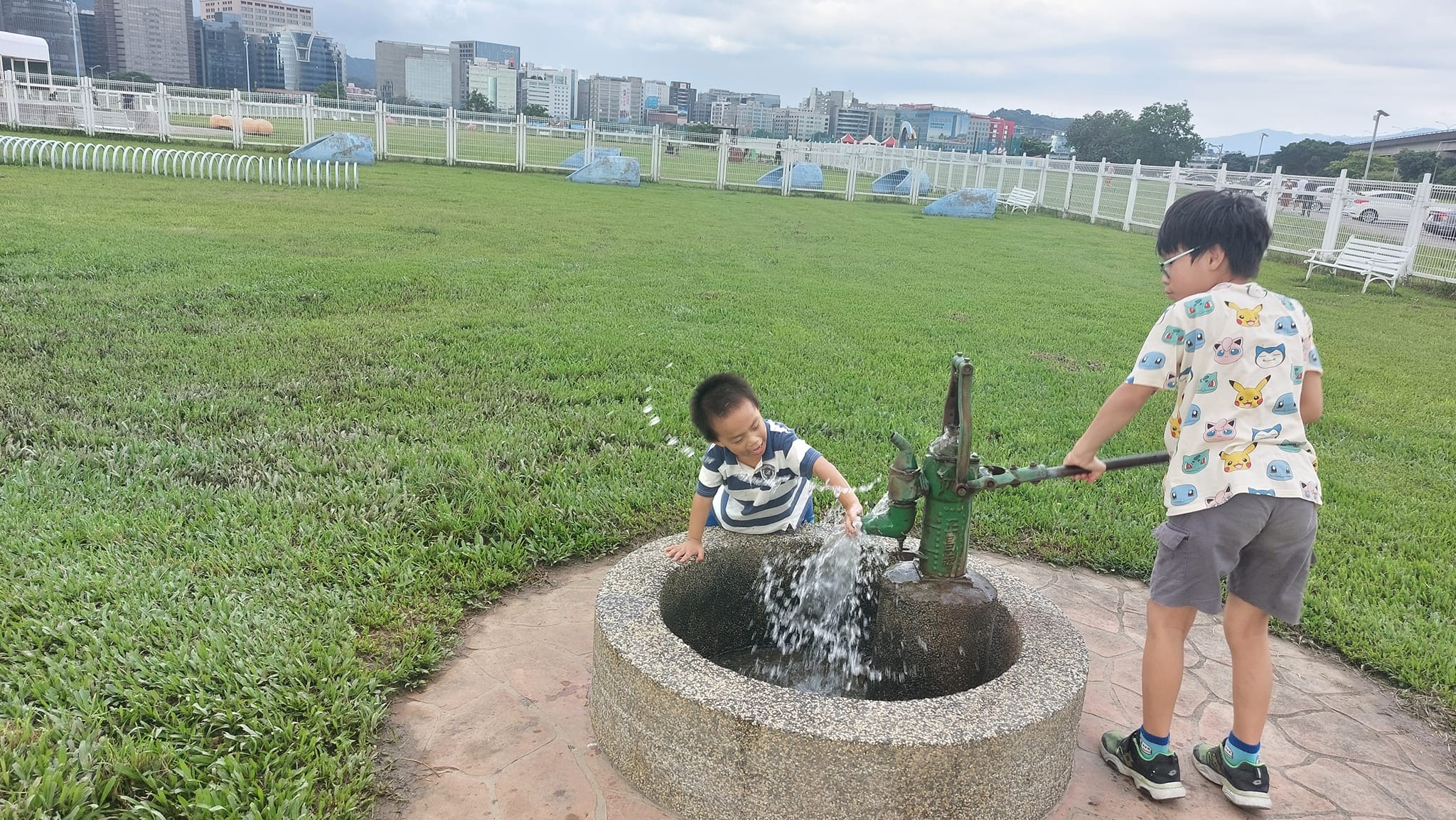 手機上傳