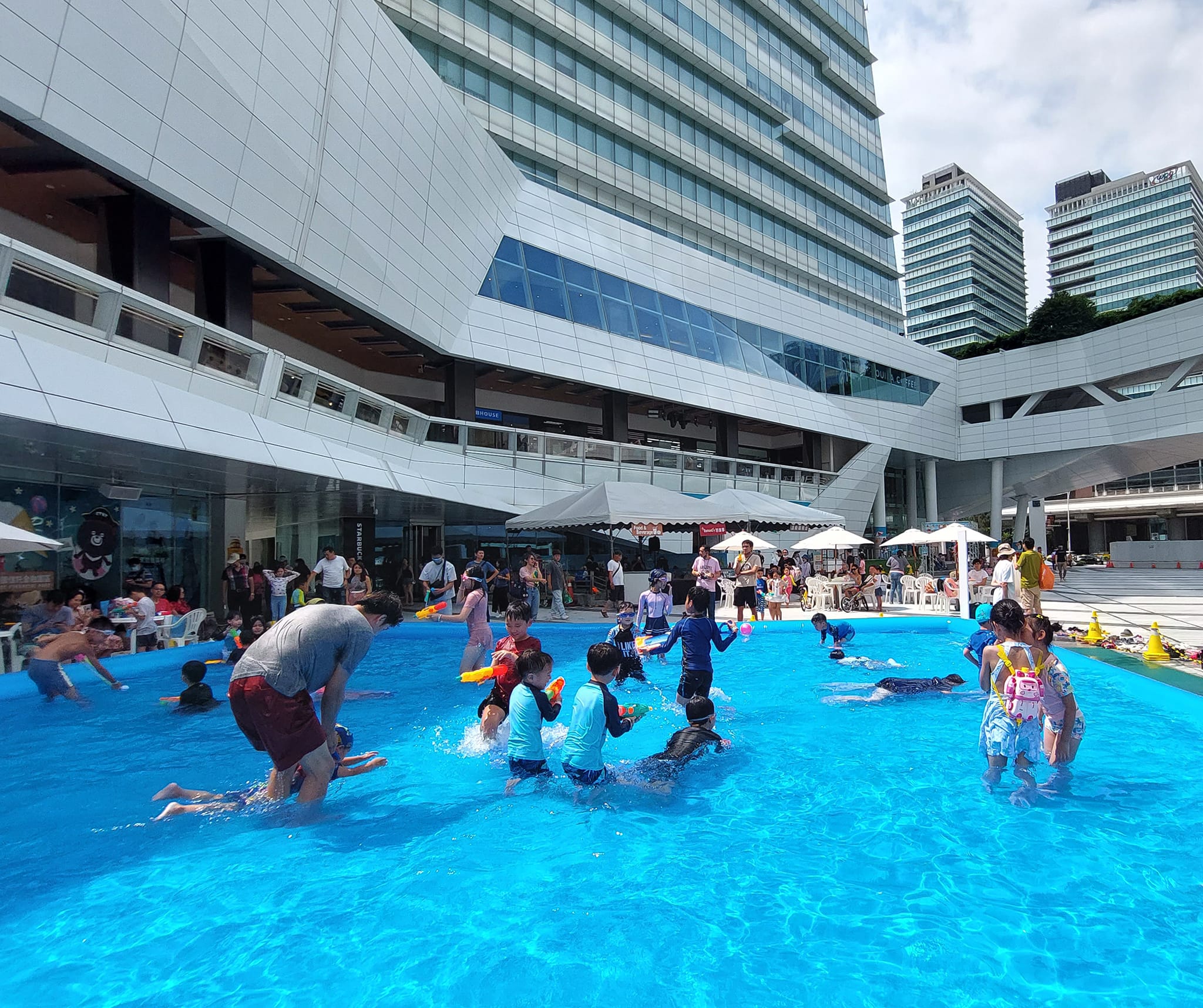 中信金融園區玩水