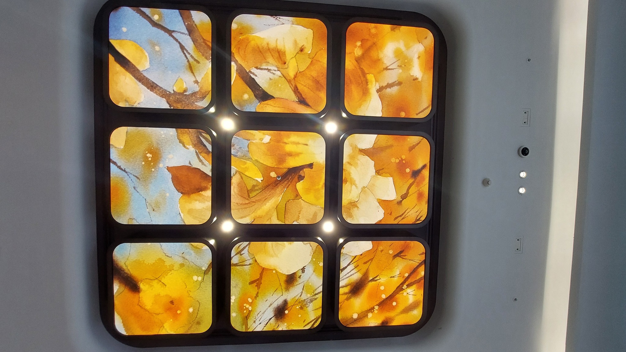 松菸文創《靈魂們的棲所》插畫展館參訪